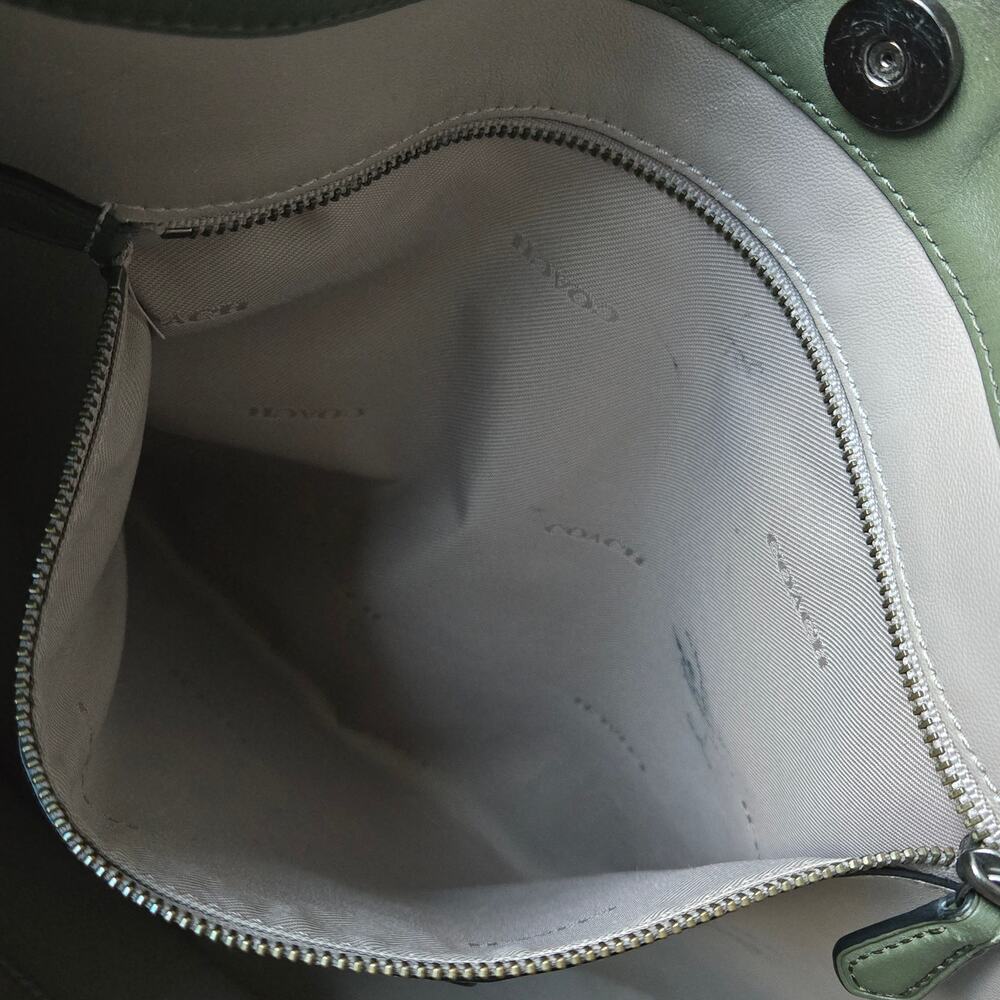 Coach Black and Gray Leather Shoulder Bag - Picture 15 of 16